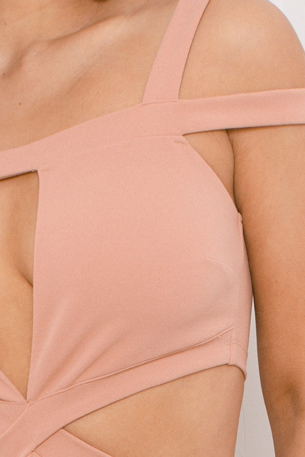 Cutout Detailed Jumpsuit – Wide Leg, Zipper Back & Shoulder Strap Design BOUTINIE