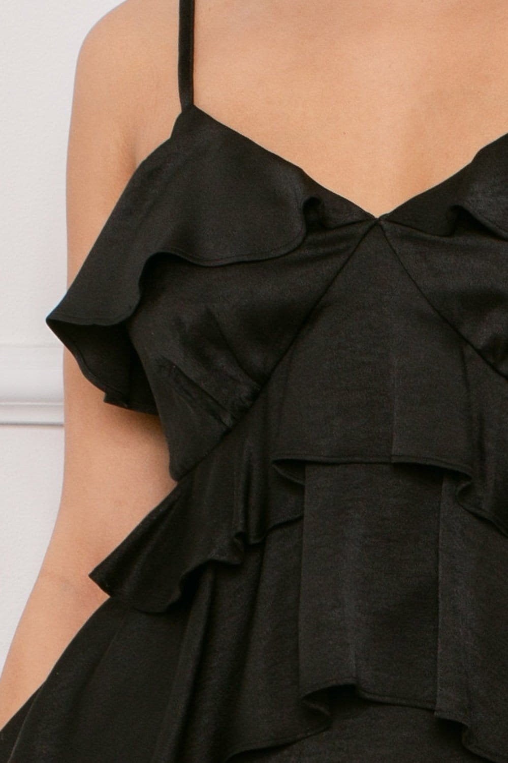 Layer Ruffle Romper – Adjustable Shoulder Strap With Flare Bottom Zipper BOUTINIE