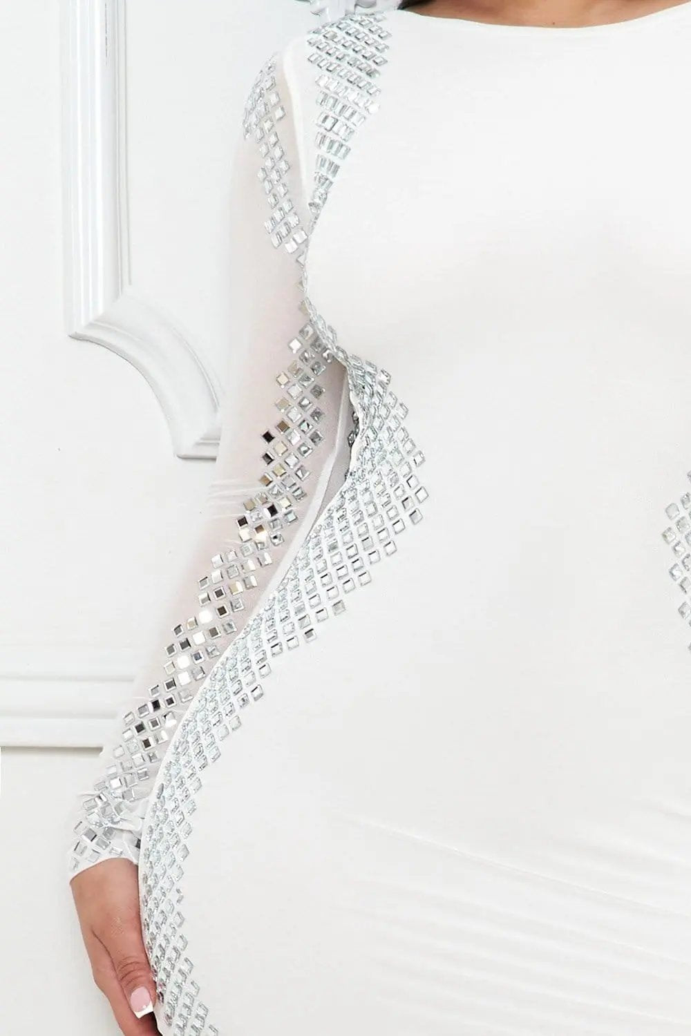 Slim Figure Maxi Dress – Elegant Rhinestone Evening Gown With Side Slit BOUTINIE