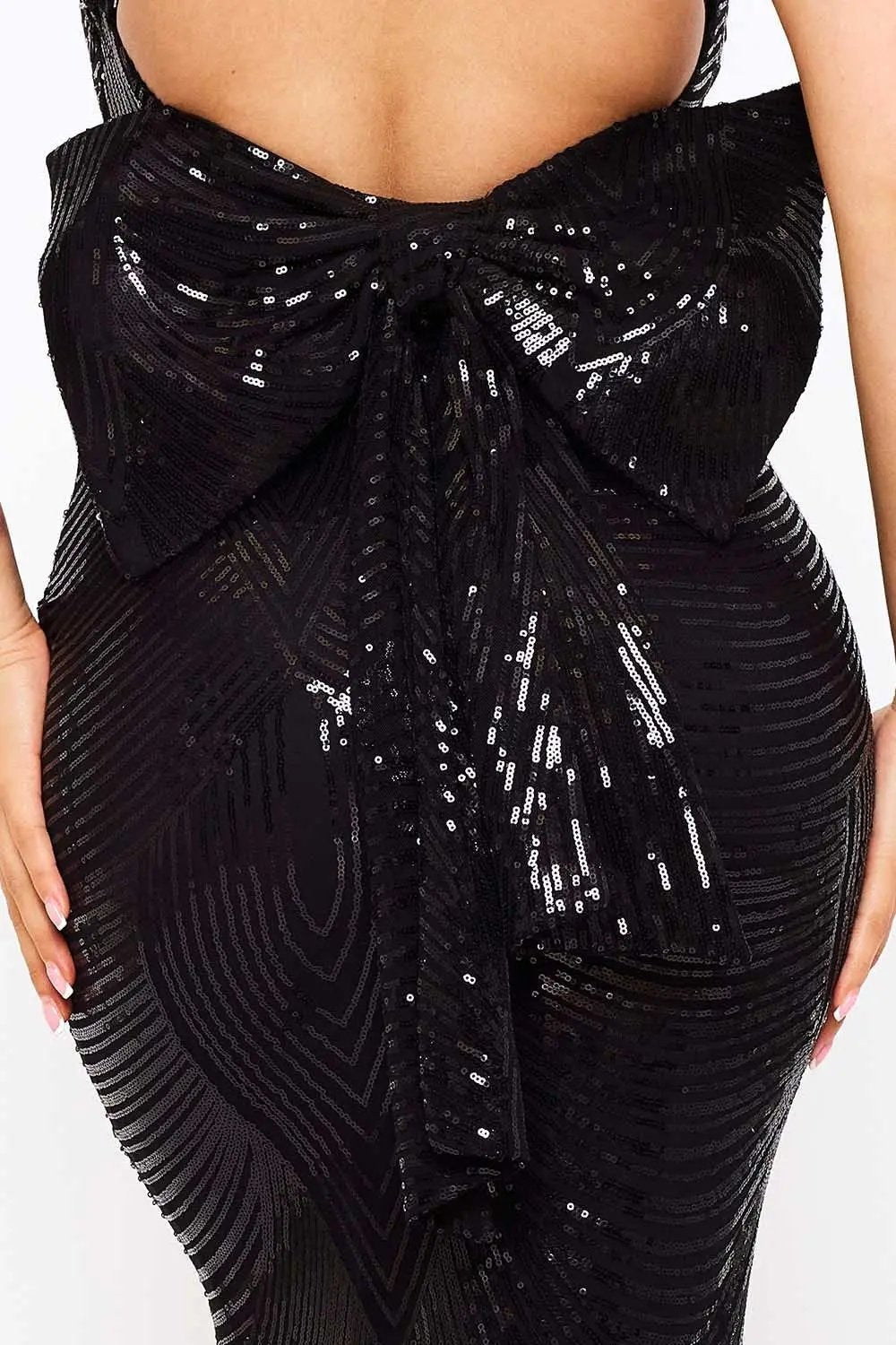 Sequin Maxi Dress – Mermaid Silhouette With Large Bow Back & Adjustable Straps BOUTINIE