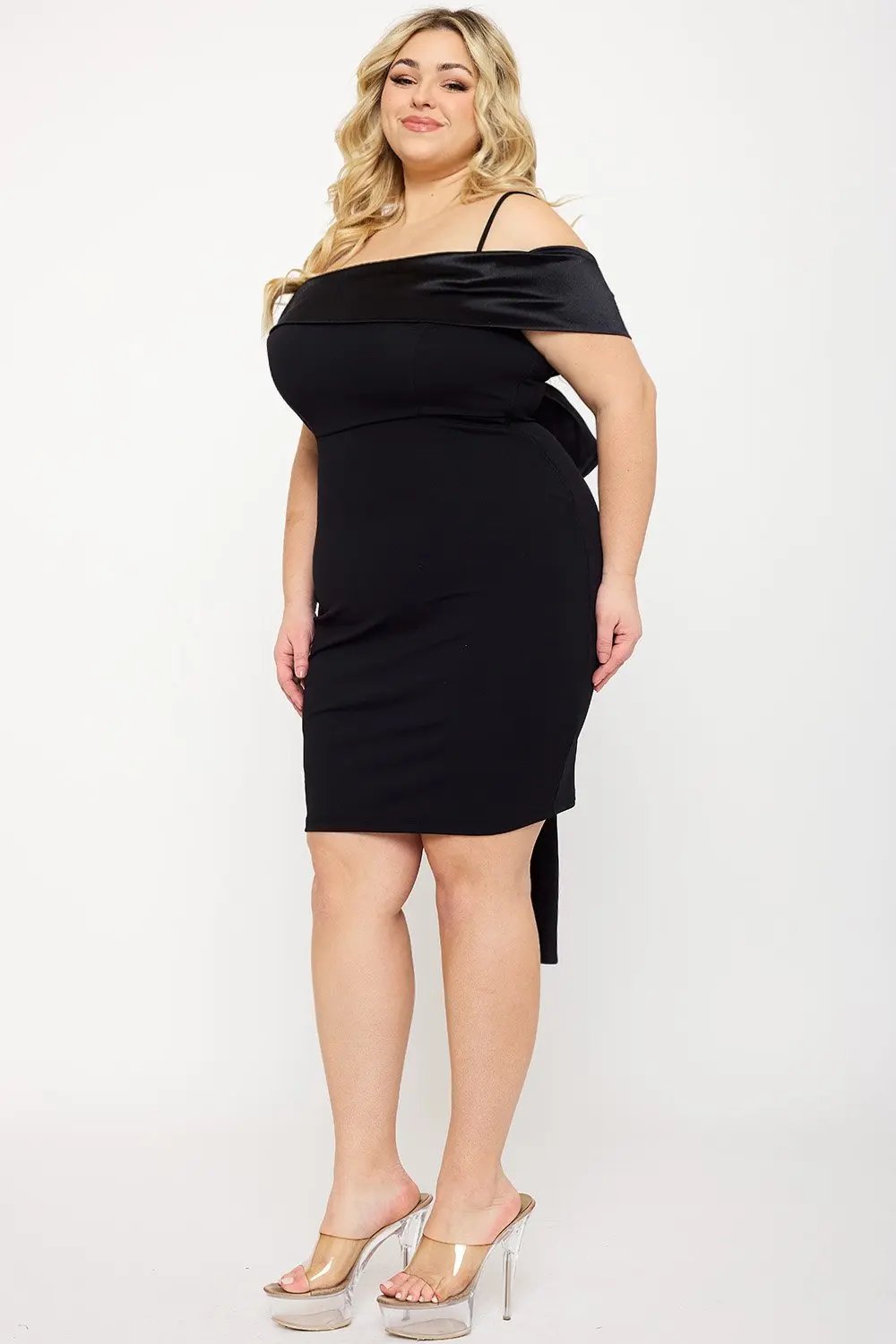 Plus Size Mini Dress – Open Shoulder Contrast Fabric With Adjustable Straps BOUTINIE