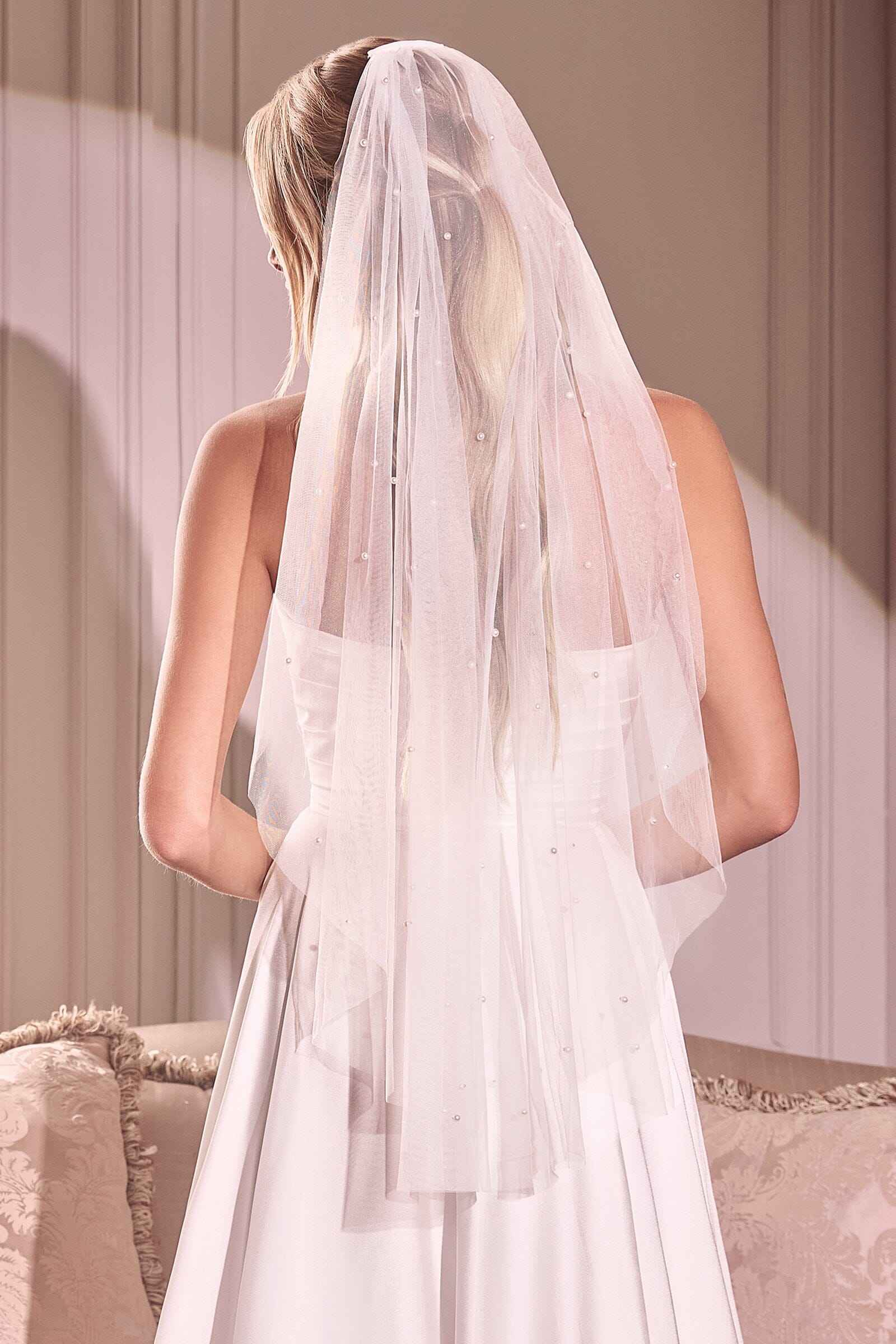 Pearl Drops Finger Tip Veil by Ladivine V006